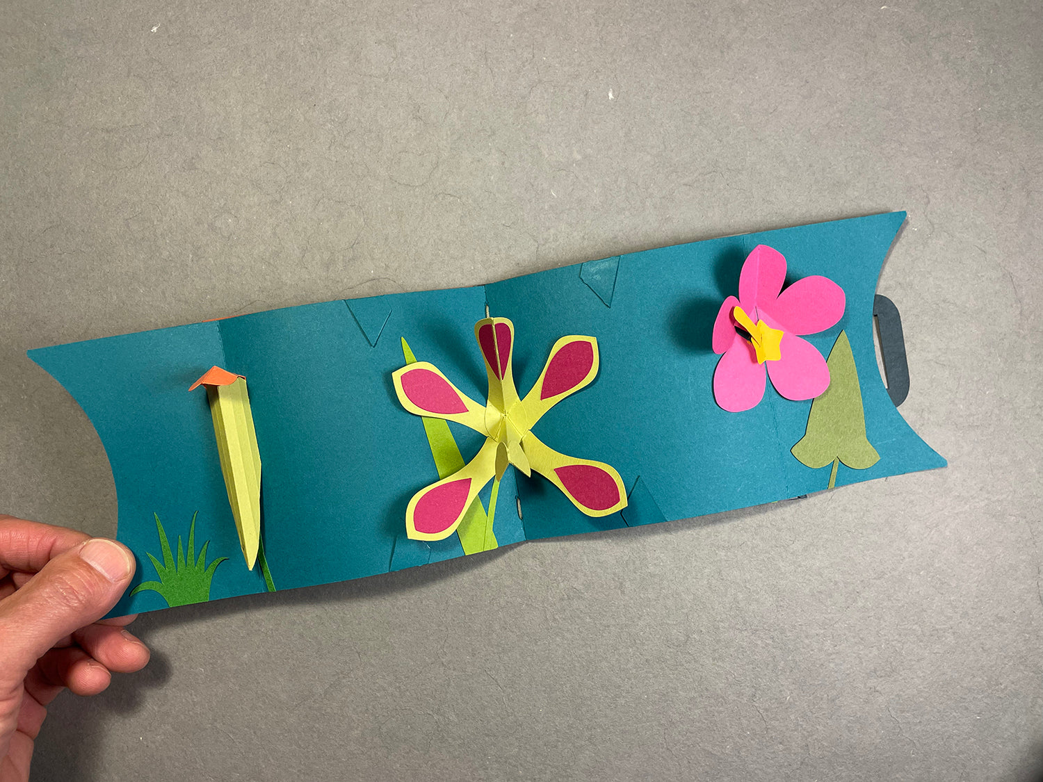 Miniature Pop-Up Wildflowers with Longstitch Binding (Summer 2024) image 3